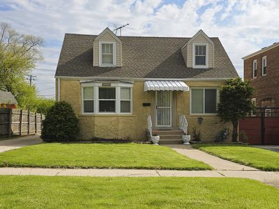 201 Broadway Ave