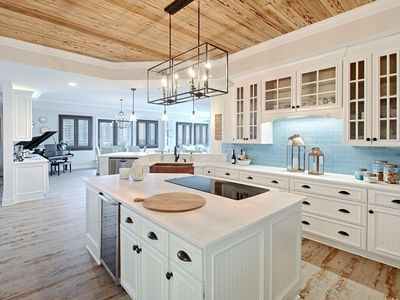 5 Calhoun Ave #PENTHOUSE 705