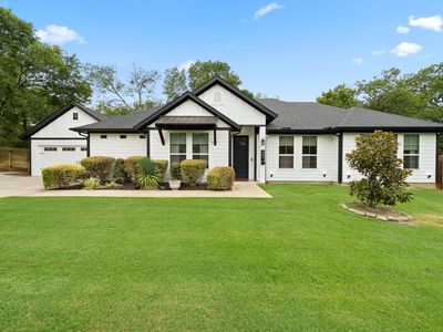 Property at 407 W Light St, Waxahachie, TX