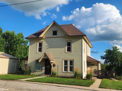 201 W 5th St