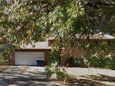 8918 Oak Trafficway