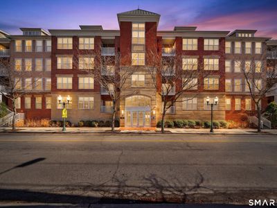 25 Adams Avenue #405