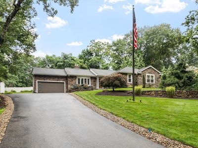 24 Robin Hill Rd