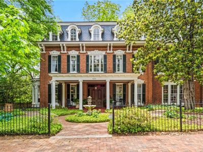 428 S Main St