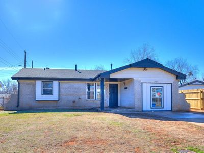 1304 S Locust Dr