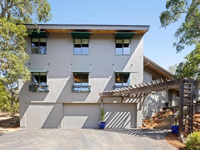 30 Minoca Rd