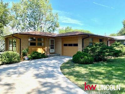 1321 W Avon Ln