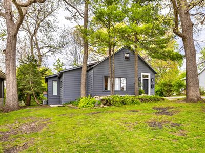 Property at 733 Ridge Rd, Lemont, IL