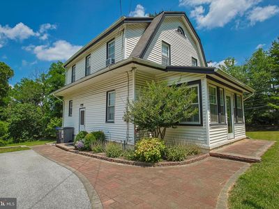 31 Old State Rd