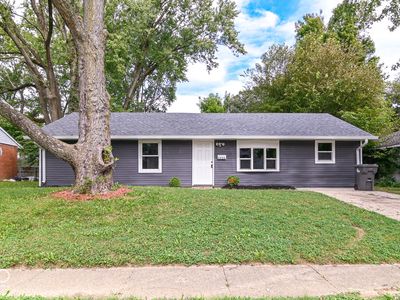 9226 Rochelle Dr