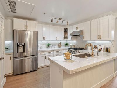 30 E Julian St UNIT 212