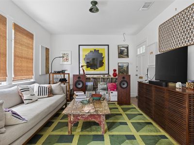 3207 Bridle Path