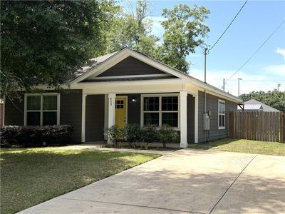 453 Pauline St