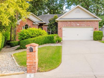 5 Woodbrook Ct