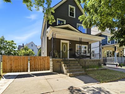 39 Heward Ave