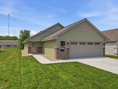 1807 Upper Trentwood Cir NE