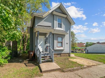 Property at 928 8th Ave, Rockford, IL