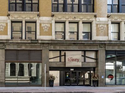 350 Saint Peter St UNIT 305