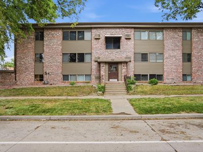 700 W 6th St
