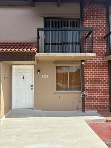 1907 SW 107th Ave APT 807