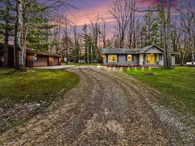 5376 Ausable Dr