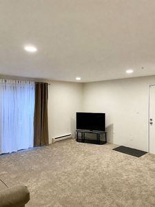 4 Village Rock Ln APT 10