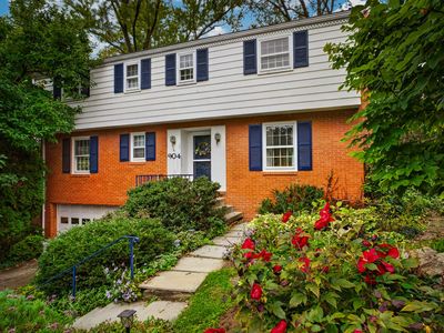 904 Lovingston Dr