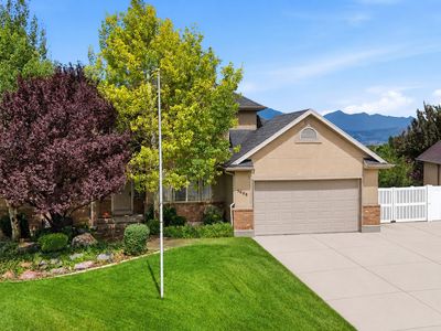 5668 Tuscan Rose Cir