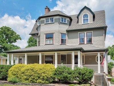 215 Inwood Ave