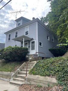 18 Oak St