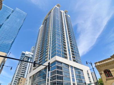 100 E 14th St APT 1909
