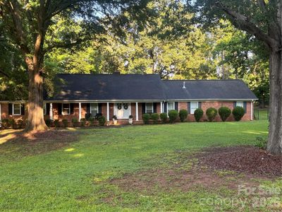 412 Brackenbury Ln