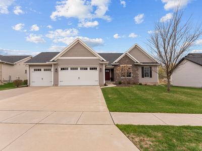 4937 Lakeside Dr
