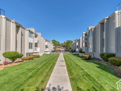 875 E Arrowhead Ln Unit 13