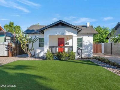 938 E CORONADO Road