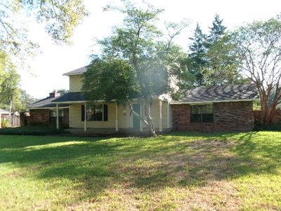 110 Oaklawn Dr