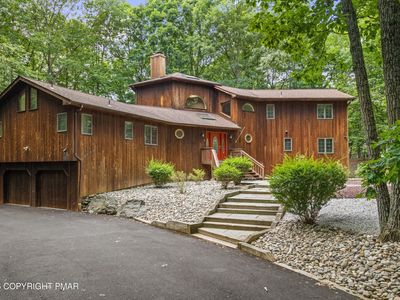3282 Stonehenge Dr