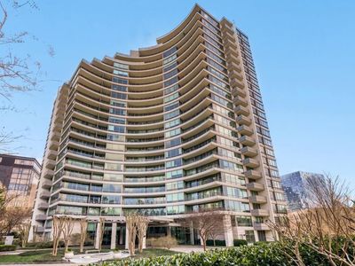 700 Park Regency Pl NE APT 1207