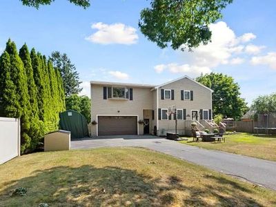 40 Hillside Ave