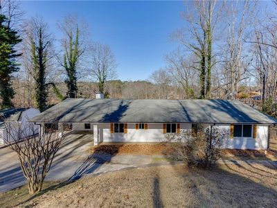 6095 Blackberry Ln