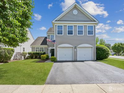 46 Baltusrol Dr