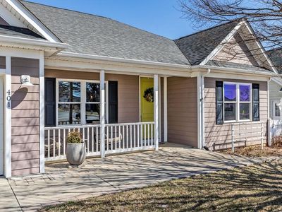 401 Stonewall Jackson Blvd