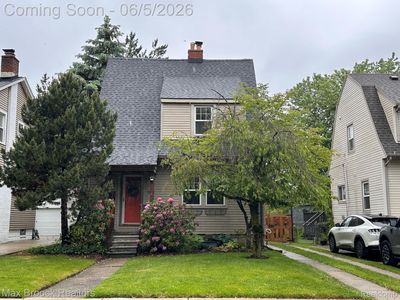 1110 Irving Ave