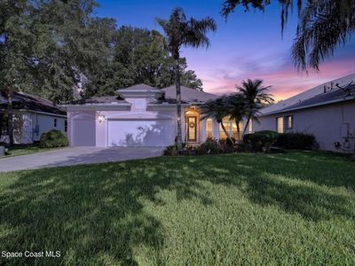560 Greenleaf Ln