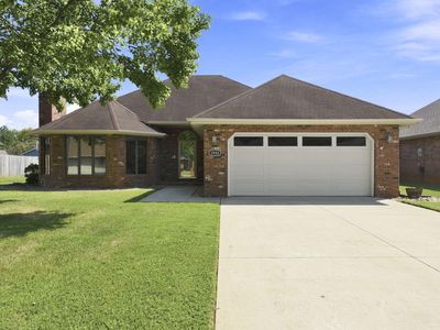 1934 E Ridgewood Drive