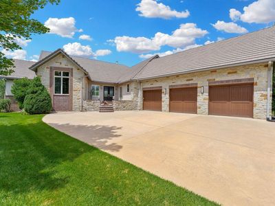 10817 E Glengate Cir