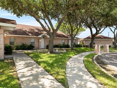 1603 Lexington Cir