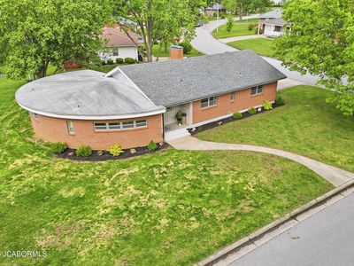 1700 Plaza Dr