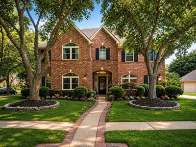 3 Amberstone Dr