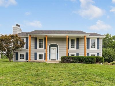 1119 W Pleasant Dr